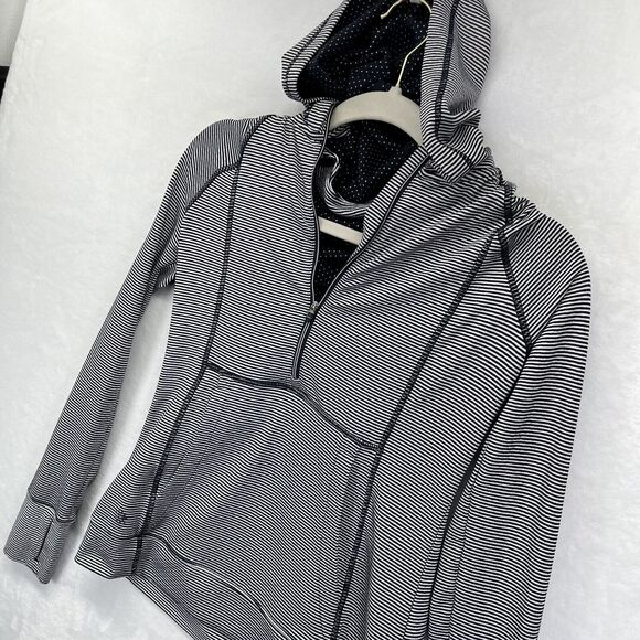 Athleta 1/2 Zip Hoodie Women’s Size XS Striped Heavenly Hail Thumb Hole - Picture 3 of 10